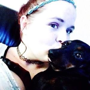 Meet your Posher, Bethie